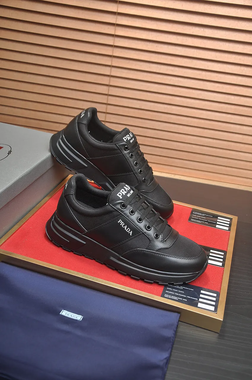 Men's shoes 💰580💶 [PRADA] Top original items, new seasonal styles, high-quality original items, top-grade high-mercerized cowhide combined with original breathable fabric + imported glue, imported stretch fabric inside with original cowhide feet, original thick outsole! Quality guaranteed! Code 38-45 (45 customized)